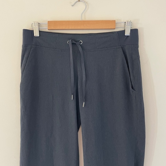 Athleta Navy Stretch Travel Chic Pants Womens 4 Tall Normcore Pockets Lounge - Picture 3 of 14